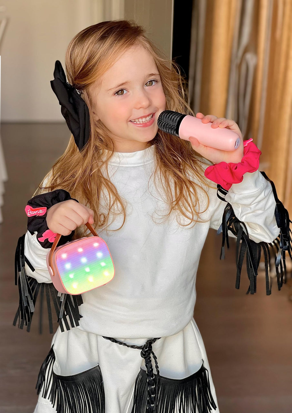 Mini Karaoke Machine for Kids Adults, Portable Bluetooth Speaker - craques