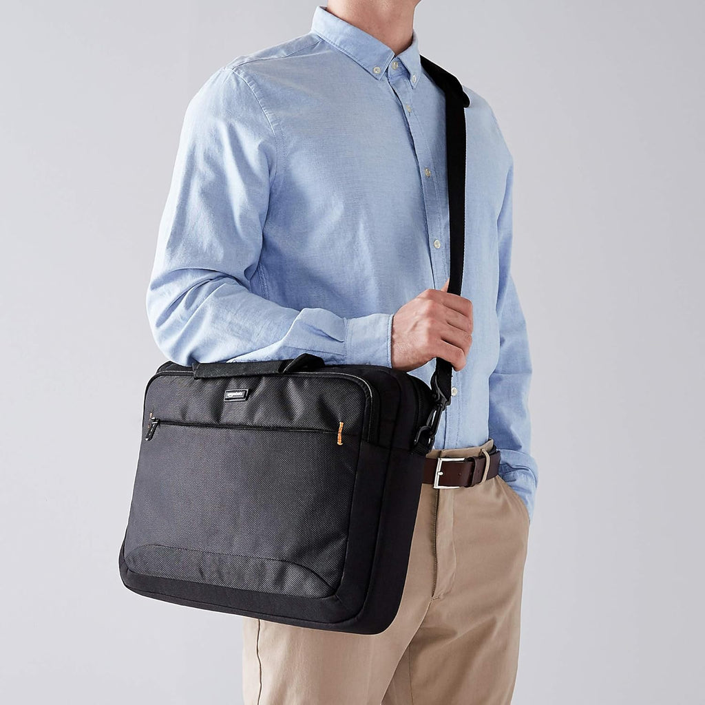 Man carrying black craques laptop carrying case 15.6 inch with shoulder strap and front zipper pocket