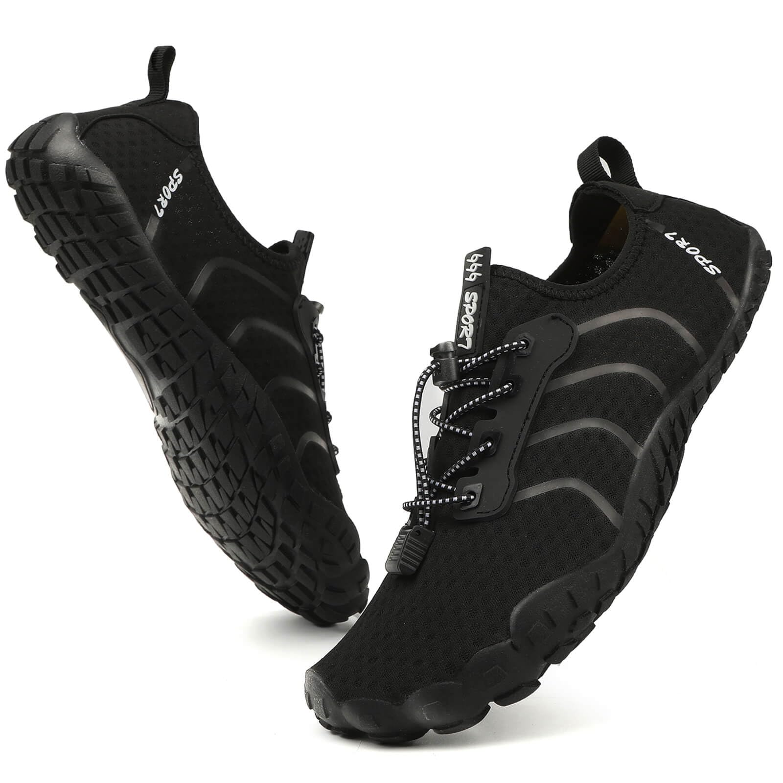 Craques quick-dry water shoes for men and women in black with flexible soles and laces