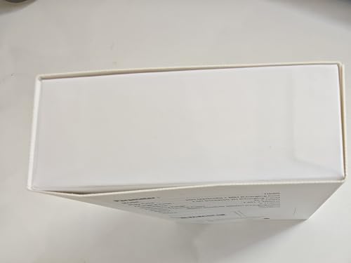 White product box for wireless earbuds with long battery life from craques